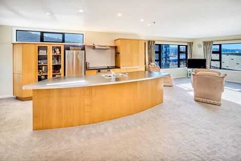 Photo of property in Endeavour Apartments, 125u3 Thorndon Quay, Pipitea, Wellington, 6011