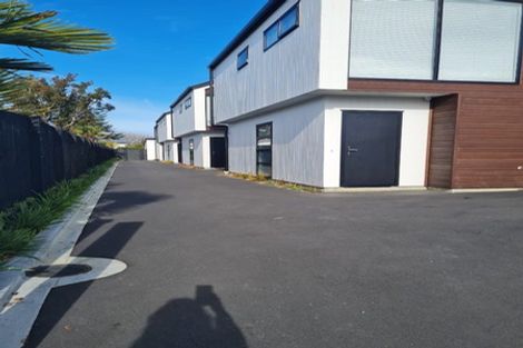 Photo of property in 4/242 Edgeware Road, Edgeware, Christchurch, 8013