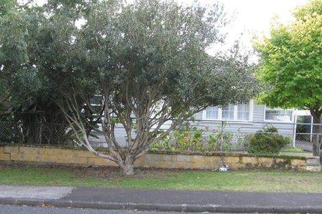 Photo of property in 120 Kervil Avenue, Te Atatu Peninsula, Auckland, 0610