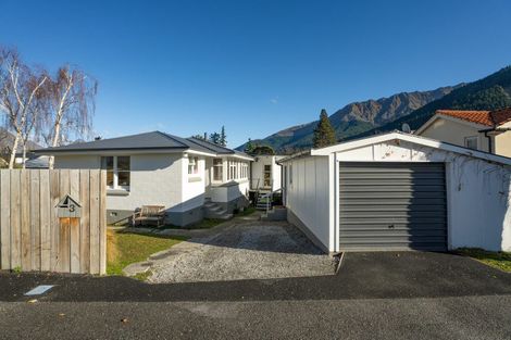 Photo of property in 3a-b Brisbane Street, Queenstown, 9300