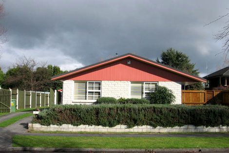Photo of property in 23 Humphries Place, Awapuni, Palmerston North, 4412