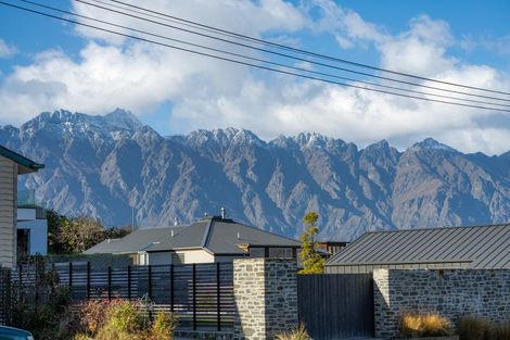 Photo of property in 3a-b Brisbane Street, Queenstown, 9300