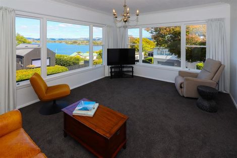 Photo of property in 1 Pah Road, Kawaha Point, Rotorua, 3010