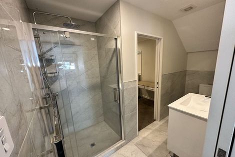 Photo of property in 21a Fairmount Road, Titirangi, Auckland, 0604