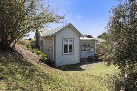 Photo of property in 69 Waimea Road, Waikanae Beach, Waikanae, 5036