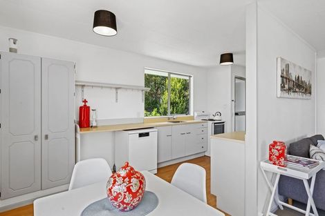 Photo of property in 15 Pine Street, New Lynn, Auckland, 0600