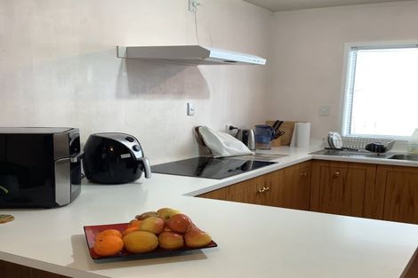 Photo of property in 1/8 Pupuke Road, Hillcrest, Auckland, 0627