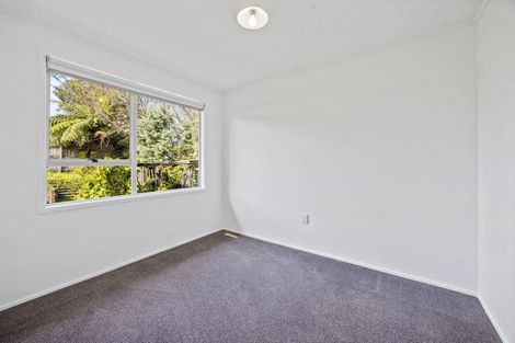 Photo of property in 4 Guernsey Place, Fitzherbert, Palmerston North, 4410
