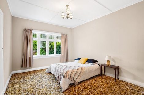Photo of property in 13 Severn Street, Island Bay, Wellington, 6023