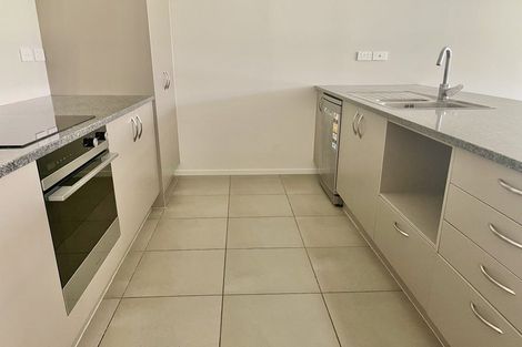 Photo of property in 18 Akeake Lane, Manurewa, Auckland, 2102