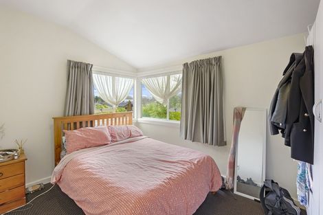 Photo of property in 8 Kowhai Terrace, Saint Martins, Christchurch, 8022