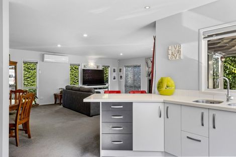 Photo of property in 142 Victory Drive, Wharewaka, Taupo, 3330