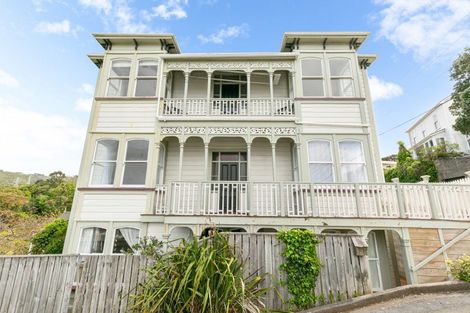 Photo of property in 49 Devon Street, Aro Valley, Wellington, 6021