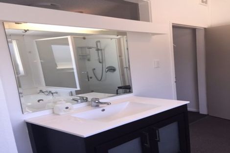 Photo of property in 7f4 Rangitane Street, Maupuia, Wellington, 6022
