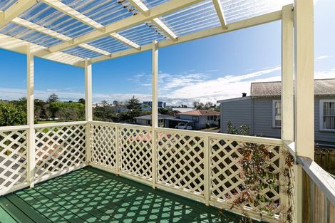 Photo of property in 47 Newington Road, Henderson, Auckland, 0612