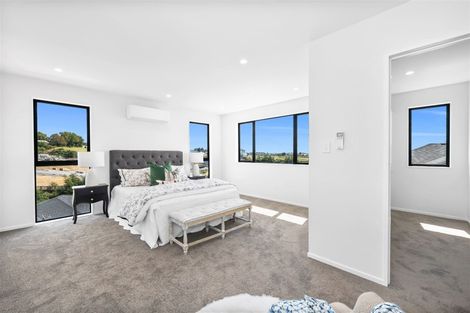 Photo of property in 36 Mcwhirters Farm Lane, Massey, Auckland, 0614