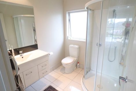 Photo of property in 15 Bonny Crescent, Massey, Auckland, 0614