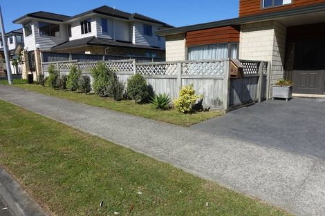 Photo of property in 64 Amesbury Drive, Churton Park, Wellington, 6037