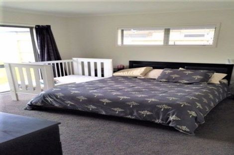 Photo of property in 24 Livingstone Drive, Papamoa Beach, Papamoa, 3118