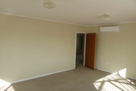 Photo of property in 62 Tiroroa Avenue, Te Atatu South, Auckland, 0610