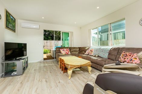 Photo of property in 20 Thomas Rielly Avenue, Hobsonville, Auckland, 0616