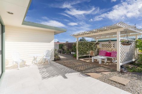 Photo of property in 76 Birch Street, Hilltop, Taupo, 3330