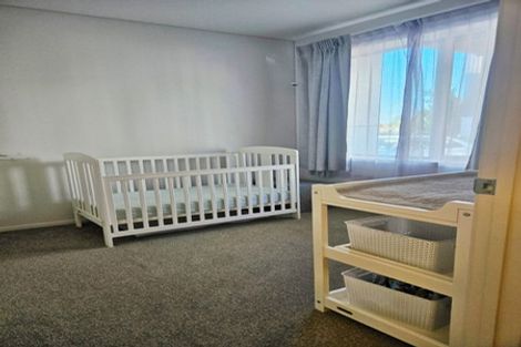 Photo of property in 4 Ceramic Lane, New Lynn, Auckland, 0600