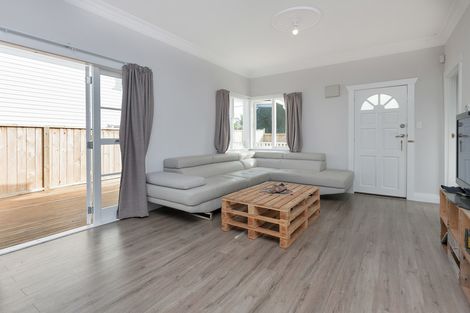 Photo of property in 23 Brandon Road, Glen Eden, Auckland, 0602