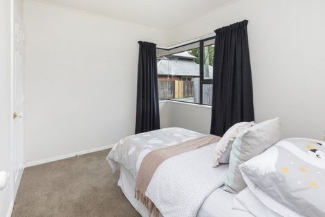 Photo of property in 129 Avonhead Road, Avonhead, Christchurch, 8042