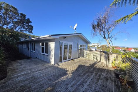 Photo of property in 94 Amapur Drive, Ngaio, Wellington, 6035
