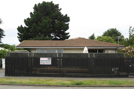 Photo of property in 48 Kawau Crescent, Bromley, Christchurch, 8062