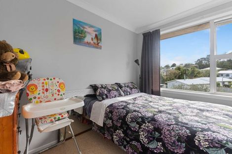 Photo of property in 7 Bromley Place, Westown, New Plymouth, 4310