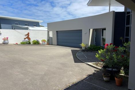 Photo of property in 9 Caughley Grove, Karori, Wellington, 6012