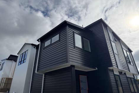 Photo of property in 15 Lowtherhurst Road, Massey, Auckland, 0614