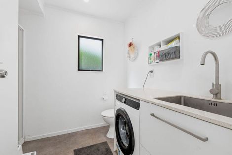 Photo of property in 825f Heaphy Terrace, Claudelands, Hamilton, 3214