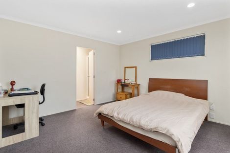 Photo of property in 11 Finchley Place, Hamilton East, Hamilton, 3216