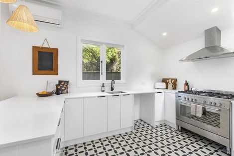 Photo of property in 5 Adams Terrace, Aro Valley, Wellington, 6021