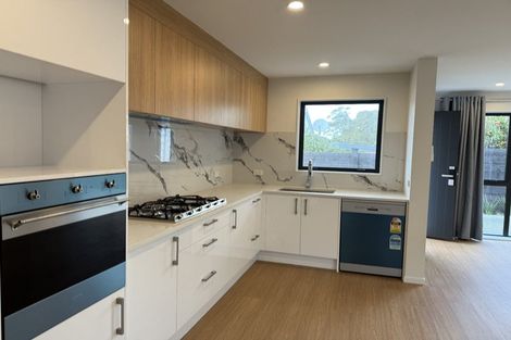 Photo of property in 31d Weldene Avenue, Glenfield, Auckland, 0629