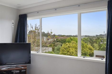 Photo of property in 430 Mangorei Road, Highlands Park, New Plymouth, 4312