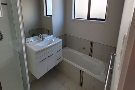 Photo of property in 49 Ainslee Street, Highlands Park, New Plymouth, 4312