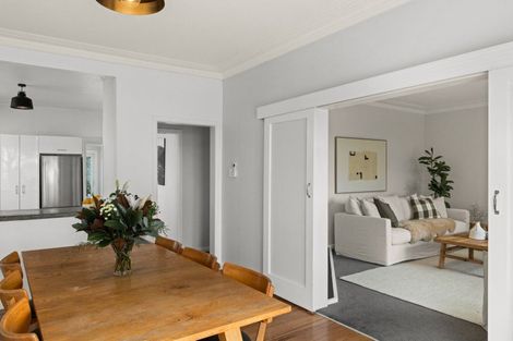 Photo of property in 1 Ormond Road, Hospital Hill, Napier, 4110