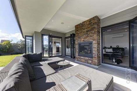 Photo of property in 1 Nikau Way, Riverhead, 0820