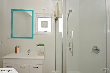 Photo of property in 2f9 Oriental Terrace, Mount Victoria, Wellington, 6011