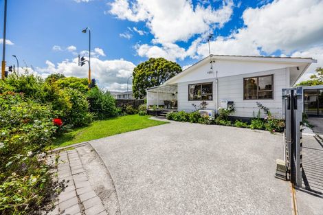Photo of property in 1/2 Burundi Avenue, Clendon Park, Auckland, 2103