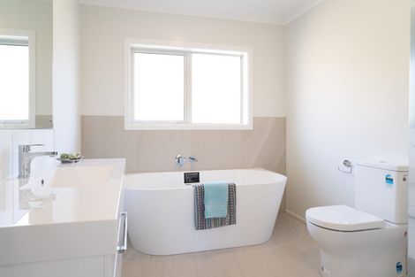 Photo of property in 47 Stockport Grove, Churton Park, Wellington, 6037