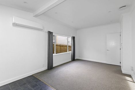 Photo of property in 19 Charlotte Avenue, Brooklyn, Wellington, 6021