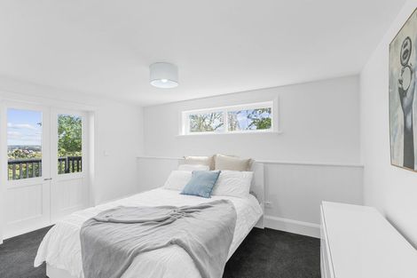 Photo of property in 34 Hackthorne Road, Cashmere, Christchurch, 8022