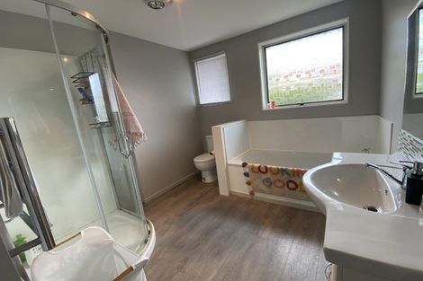 Photo of property in 21 Salford Avenue, Redwood, Christchurch, 8051