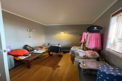 Photo of property in 50 Highland Park Drive, Highland Park, Auckland, 2010