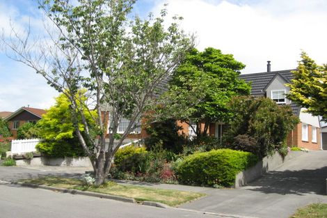 Photo of property in 32 Hillcrest Place, Avonhead, Christchurch, 8042